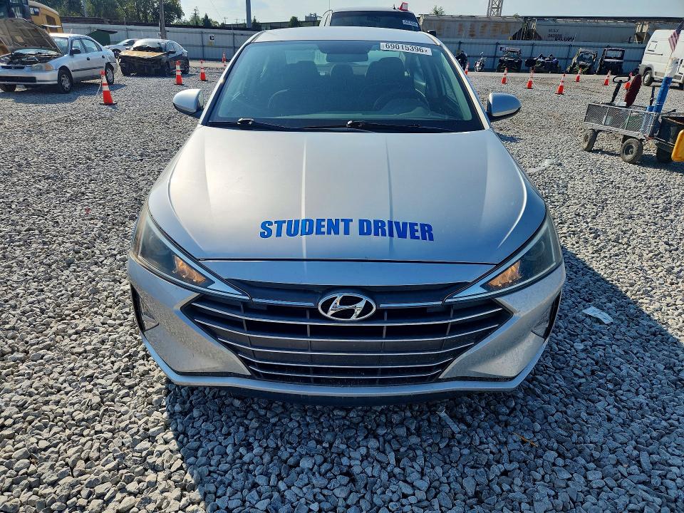 2019 Hyundai Elantra მანქანა იყიდება აუქციონზე, vin: 5NPD74LF9KH439966, აუქციონის ნომერი: 69015396