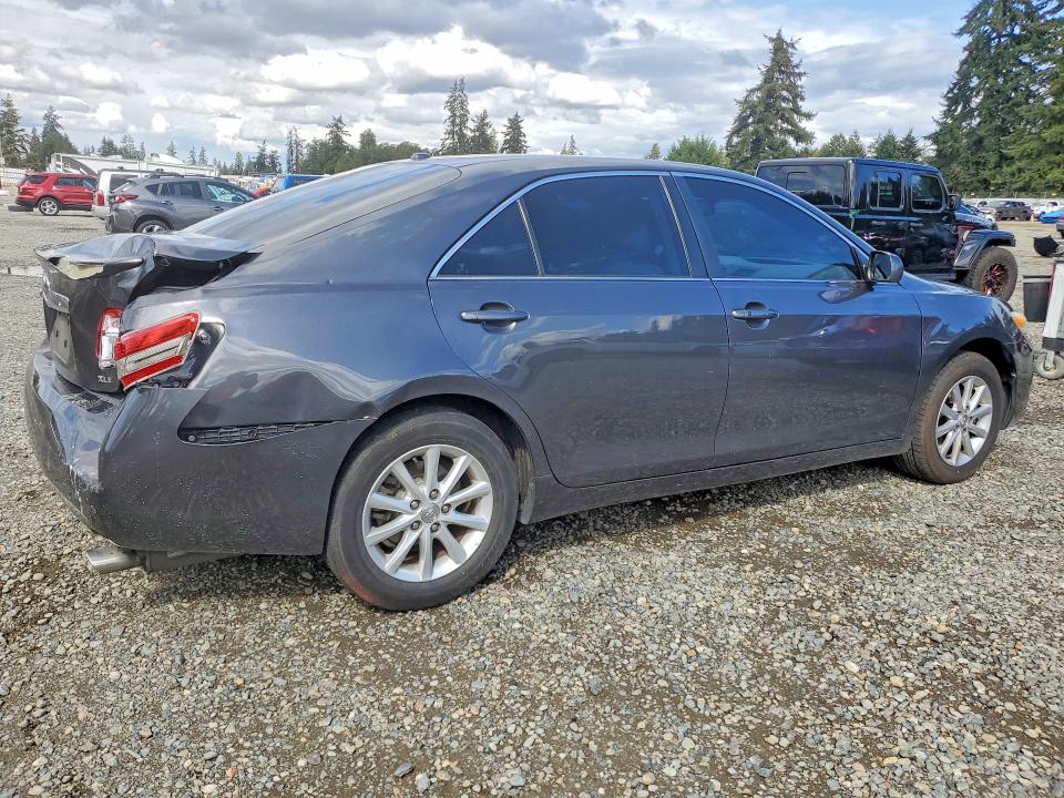 67729396 :رقم المزاد ، 4T1BK3EK7BU123882 vin ، 2011 Toyota Camry مزاد بيع