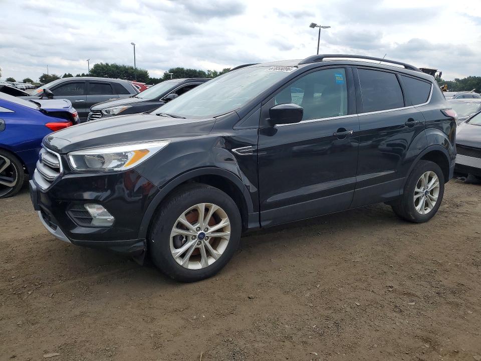 67855096 :رقم المزاد ، 1FMCU9GD9JUB76128 vin ، 2018 Ford Escape مزاد بيع