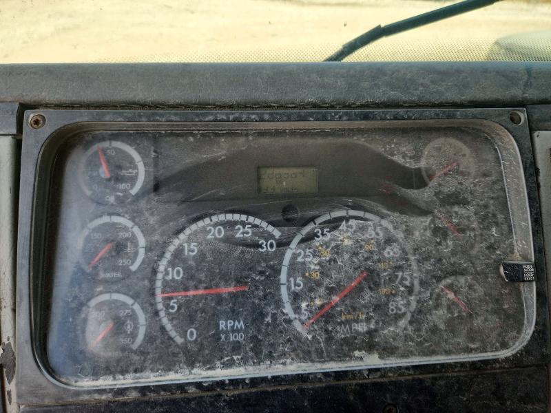 Продаж на аукціоні авто 2002 Freightliner Medium Conventional, vin: 1FVABTAK92HJ54621, номер лоту: 69567496