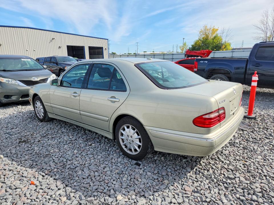 70443366 :رقم المزاد ، WDBJF65J3YB114676 vin ، 2000 Mercedes-benz E مزاد بيع