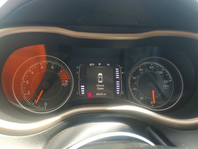 69114006 :رقم المزاد ، 1C4PJMCS3GW204895 vin ، 2016 Jeep Cherokee مزاد بيع