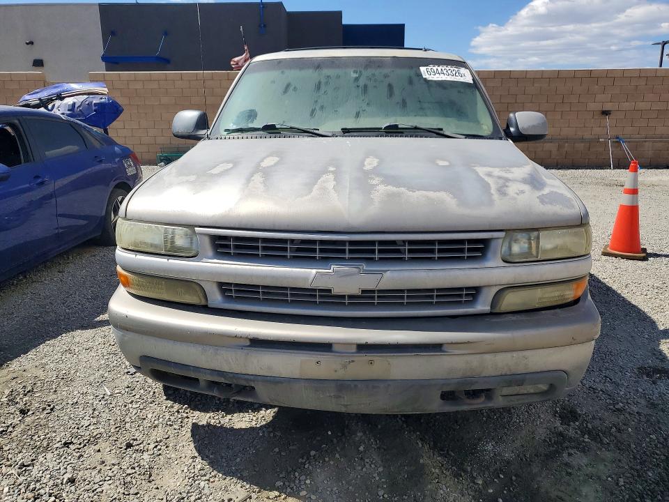 2002 Chevrolet Suburban მანქანა იყიდება აუქციონზე, vin: 1GNEC16T42J216099, აუქციონის ნომერი: 69443326