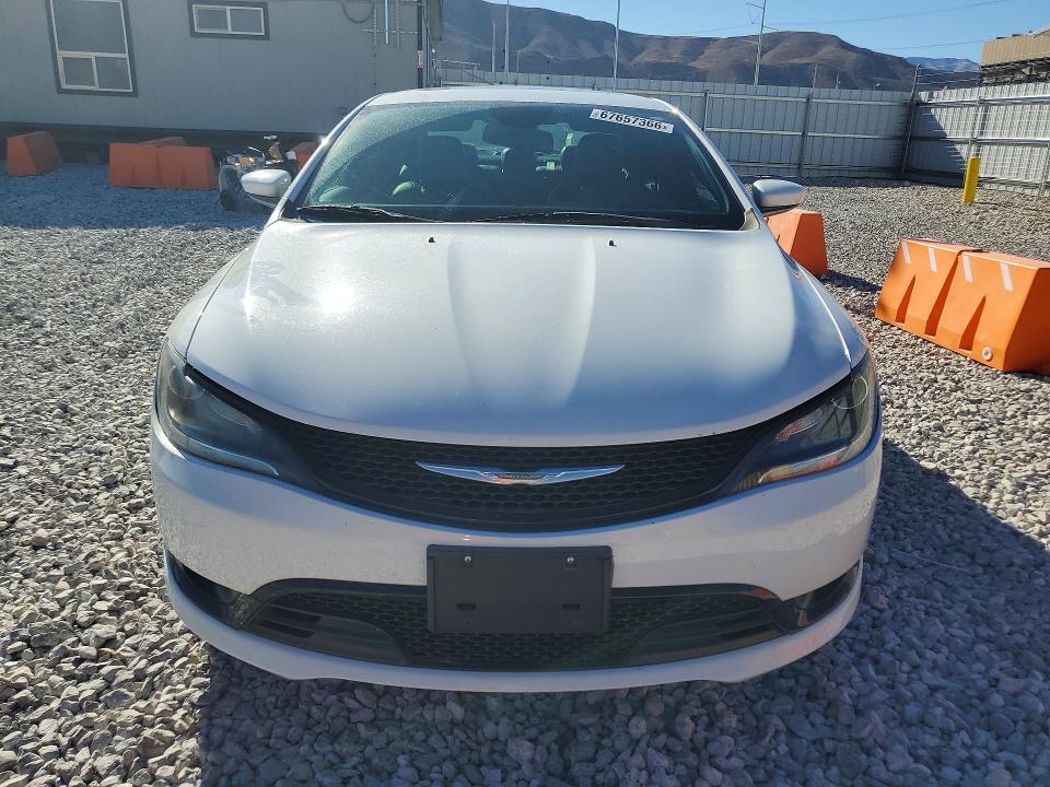 Продаж на аукціоні авто 2015 Chrysler 200, vin: 1C3CCCBG0FN613770, номер лоту: 67657366