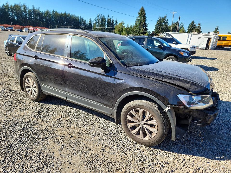 Продаж на аукціоні авто 2018 Volkswagen Tiguan, vin: 3VV0B7AX9JM094121, номер лоту: 68009036