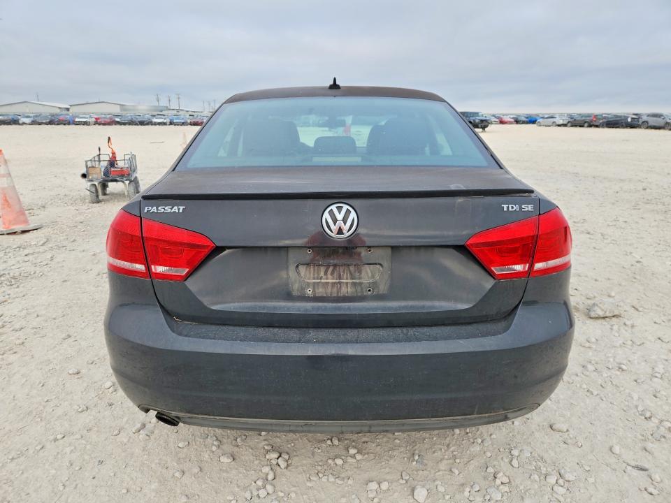 2014 Volkswagen Passat მანქანა იყიდება აუქციონზე, vin: 1VWBS7A32EC077590, აუქციონის ნომერი: 70259186
