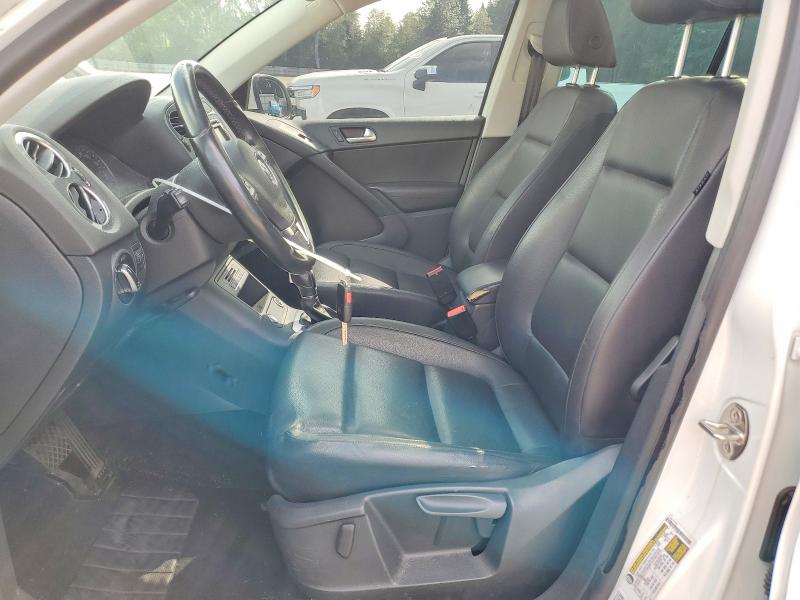 68633316 :رقم المزاد ، WVGBV7AX9FW563922 vin ، 2015 Volkswagen Tiguan مزاد بيع