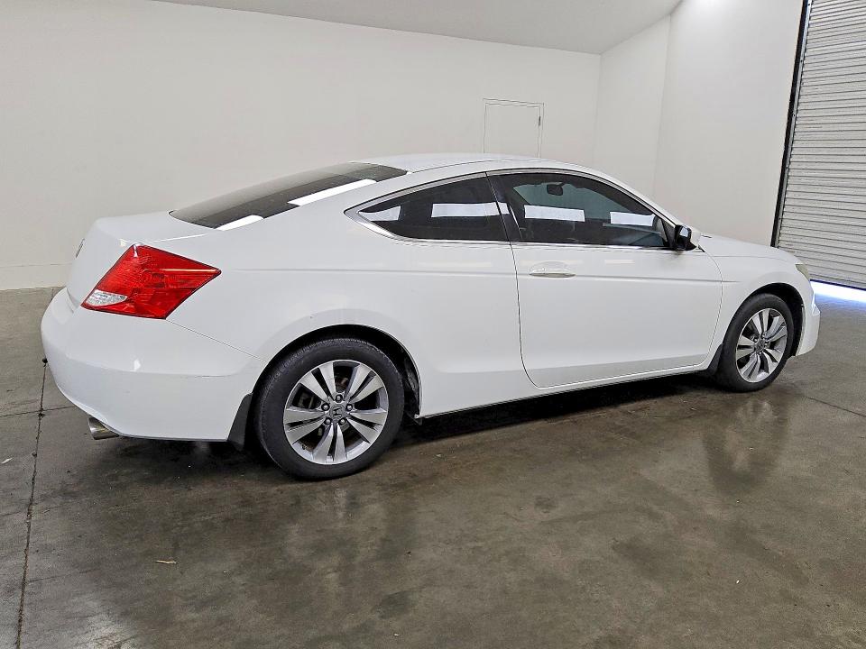 67439486 :رقم المزاد ، 1HGCS1B37BA006431 vin ، 2011 Honda Accord مزاد بيع