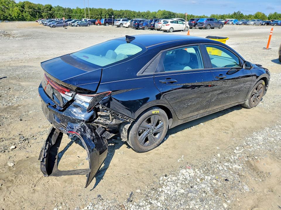 2022 Hyundai Elantra მანქანა იყიდება აუქციონზე, vin: KMHLM4AG4NU355611, აუქციონის ნომერი: 70041226