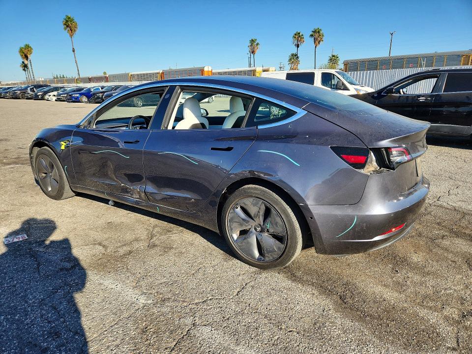 2020 Tesla Model 3 მანქანა იყიდება აუქციონზე, vin: 5YJ3E1EA2LF738118, აუქციონის ნომერი: 70240486