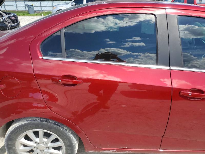 68239116 :رقم المزاد ، 1G1JD5SH6J4124799 vin ، 2018 Chevrolet Sonic مزاد بيع