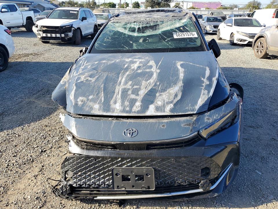 68291576 :رقم المزاد ، JTDAAAAF4T3045083 vin ، 2026 Toyota Crown مزاد بيع