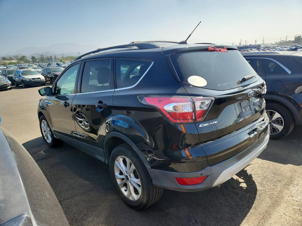 2017 Ford Escape მანქანა იყიდება აუქციონზე, vin: 1FMCU0GD9HUA95068, აუქციონის ნომერი: 68551436