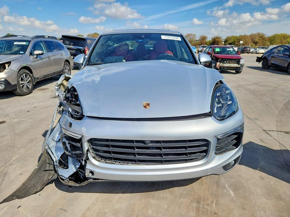 Продаж на аукціоні авто 2017 Porsche Cayenne, vin: WP1AE2A28HLA73997, номер лоту: 71015246