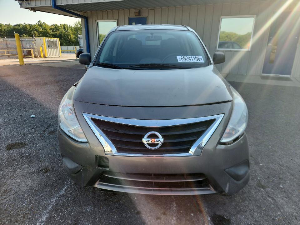 2015 Nissan Versa მანქანა იყიდება აუქციონზე, vin: 3N1CN7AP5FL960349, აუქციონის ნომერი: 69241196