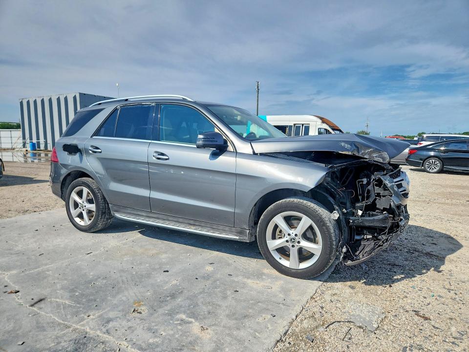 69717176 :رقم المزاد ، 4JGDA5JB8JB076014 vin ، 2018 Mercedes-benz Gle مزاد بيع