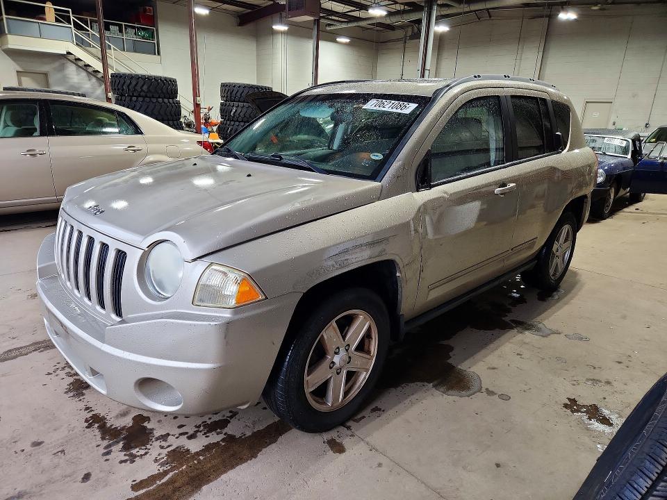 2010 Jeep Compass მანქანა იყიდება აუქციონზე, vin: 1J4NF4FBXAD511062, აუქციონის ნომერი: 70621086