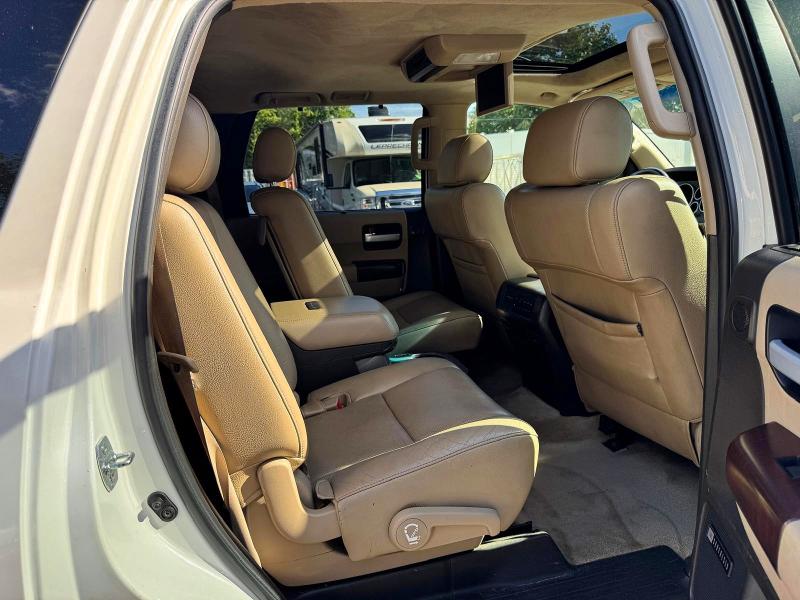 68959966 :رقم المزاد ، 5TDDY5G17BS045796 vin ، 2011 Toyota Sequoia مزاد بيع