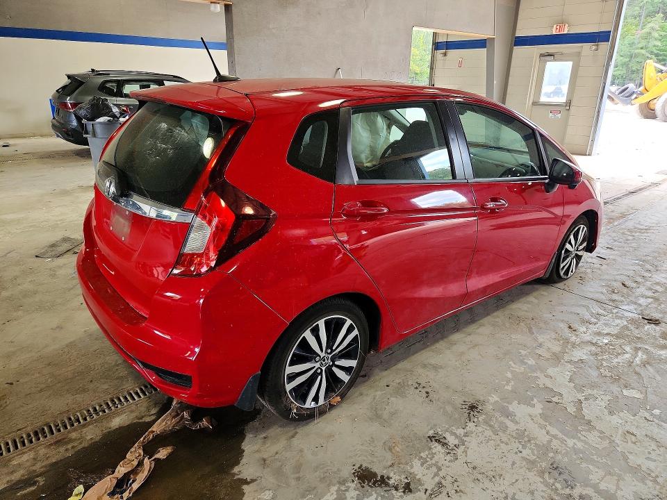 69222516 :رقم المزاد ، 3HGGK5H86JM711122 vin ، 2018 Honda Fit مزاد بيع