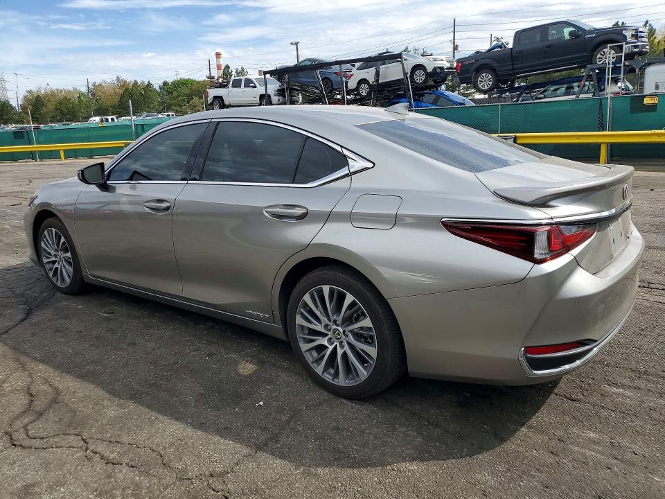 69422436 :رقم المزاد ، 58ADA1C18MU003157 vin ، 2021 Lexus Es مزاد بيع