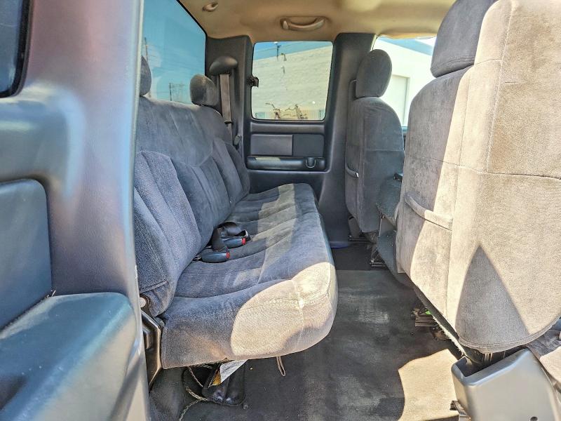 68706126 :رقم المزاد ، 2GCEC19V0Y1151907 vin ، 2000 Chevrolet Silverado مزاد بيع