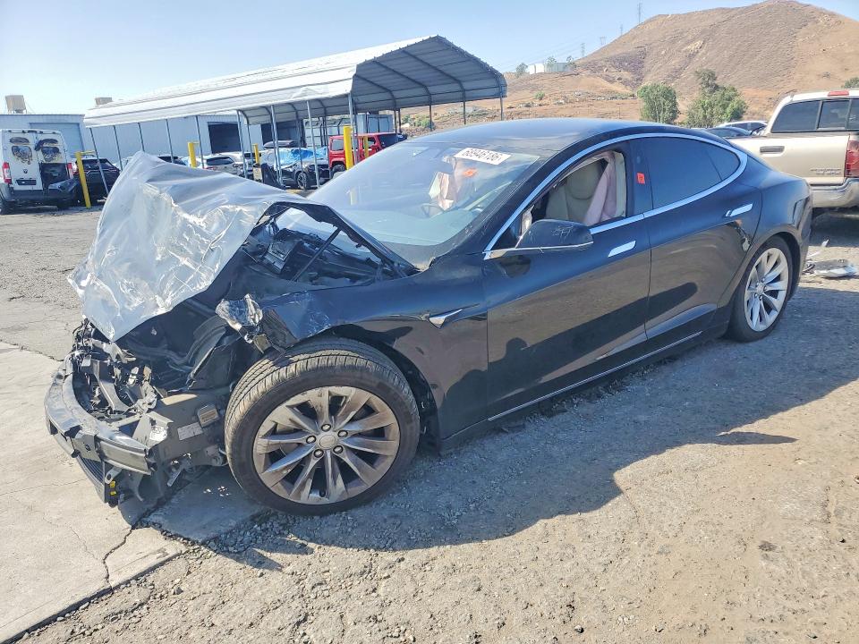 2018 Tesla Model S მანქანა იყიდება აუქციონზე, vin: 5YJSA1E22JF294929, აუქციონის ნომერი: 68946186