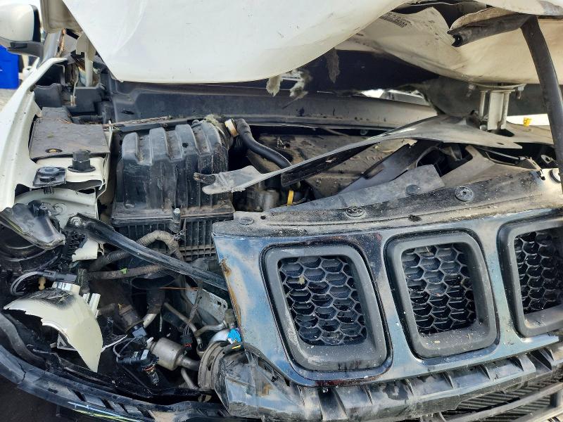 67680596 :رقم المزاد ، 3C4NJDBB4JT192584 vin ، 2018 Jeep Compass مزاد بيع
