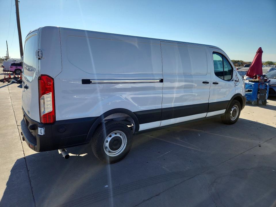 67131646 :رقم المزاد ، 1FTYE1Y84SKB22159 vin ، 2025 Ford Transit مزاد بيع