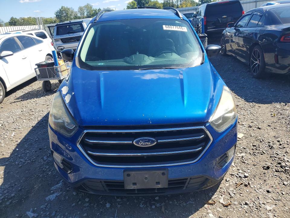 Продаж на аукціоні авто 2017 Ford Escape, vin: 1FMCU0GD6HUE92107, номер лоту: 68077646
