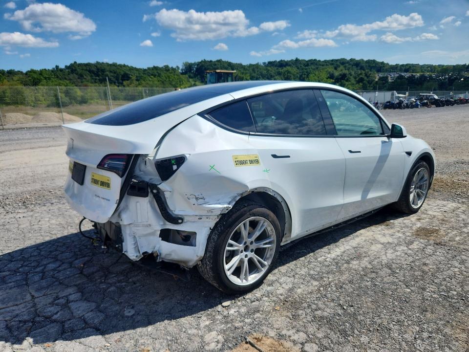 67508466 :رقم المزاد ، 7SAYGDEE5PF701304 vin ، 2023 Tesla Model Y مزاد بيع