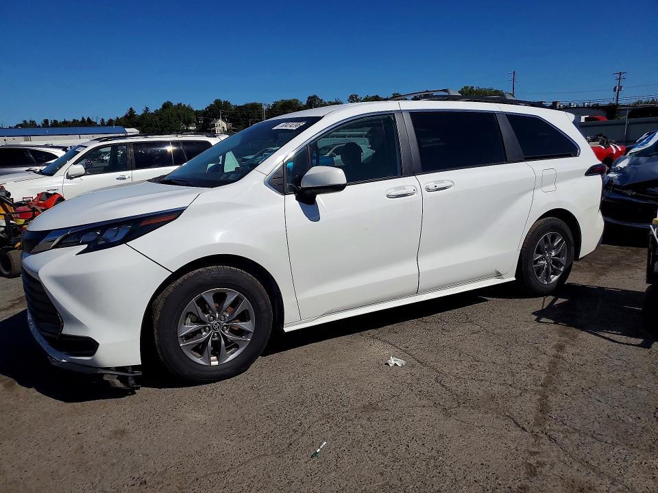 68424396 :رقم المزاد ، 5TDKSKFC1SS158265 vin ، 2025 Toyota Sienna مزاد بيع