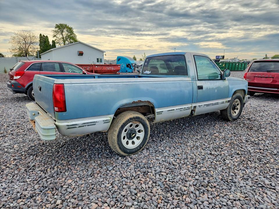 70979556 :رقم المزاد ، 1GCFC24Z1JZ330569 vin ، 1988 Chevrolet Gmt-400 مزاد بيع