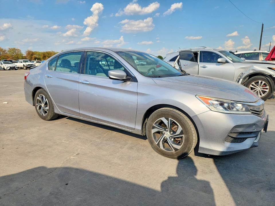 69776776 :رقم المزاد ، 1HGCR2F38GA118464 vin ، 2016 Honda Accord مزاد بيع