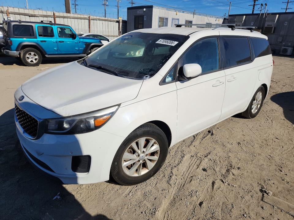 67896086 :رقم المزاد ، KNDMB5C12G6208711 vin ، 2016 Kia Sedona مزاد بيع