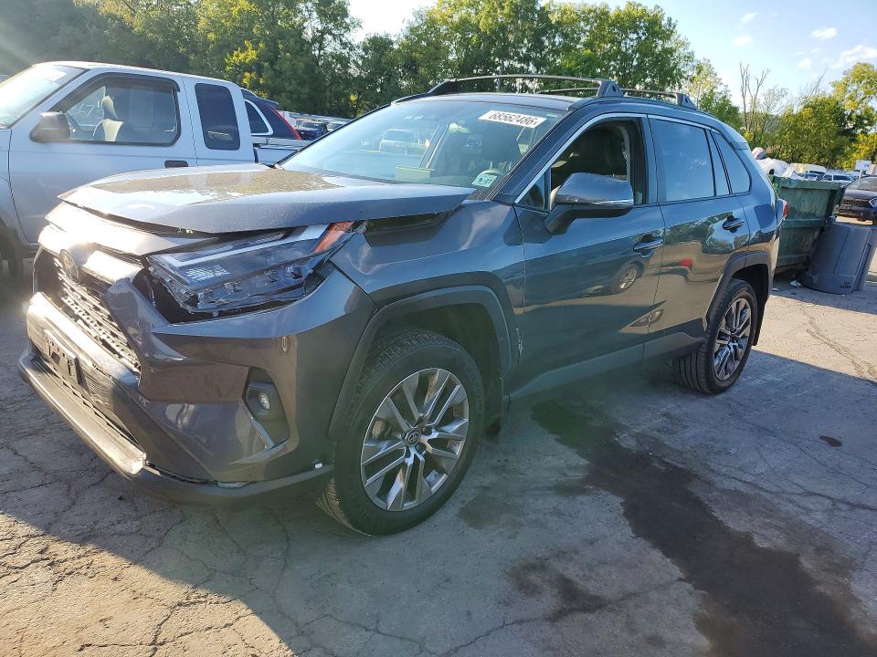 Auction sale of the 2022 Toyota Rav4, vin: 2T3A1RFV3NW288690, lot number: 68562486