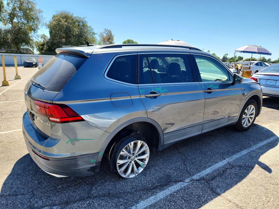 69915586 :رقم المزاد ، 3VV2B7AX4KM192094 vin ، 2019 Volkswagen Tiguan مزاد بيع