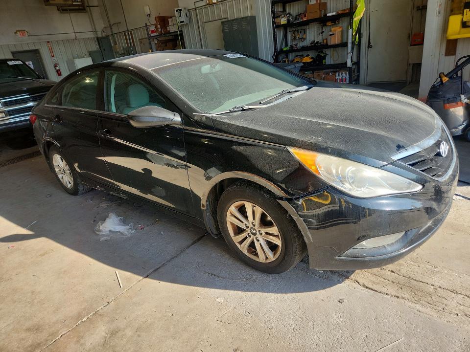 2013 Hyundai Sonata მანქანა იყიდება აუქციონზე, vin: 5NPEB4AC2DH672070, აუქციონის ნომერი: 68091856