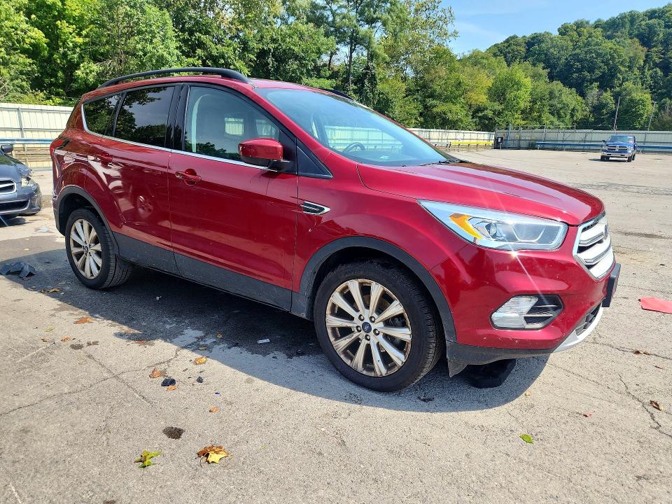 2019 Ford Escape მანქანა იყიდება აუქციონზე, vin: 1FMCU0HD7KUA31732, აუქციონის ნომერი: 67335026