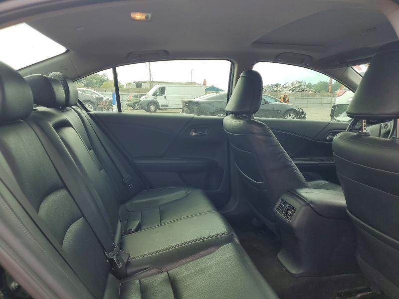 Продажа на аукционе авто 2015 Honda Accord, vin: 1HGCR3F89FA016588, номер лота: 68031916