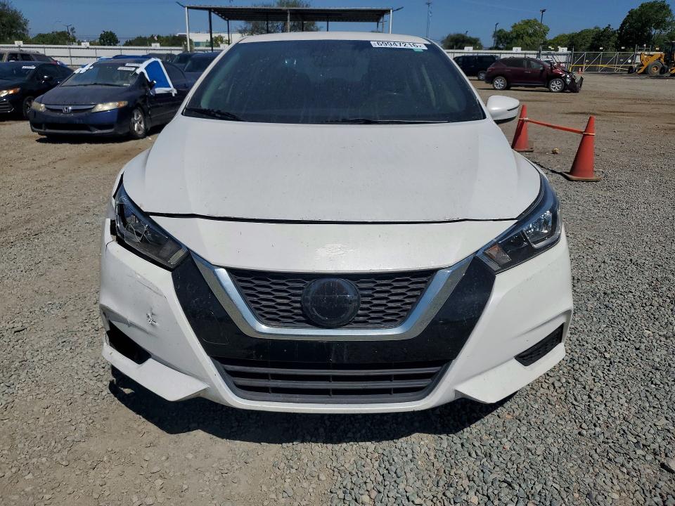 2021 Nissan Versa მანქანა იყიდება აუქციონზე, vin: 3N1CN8EV5ML881288, აუქციონის ნომერი: 69947216