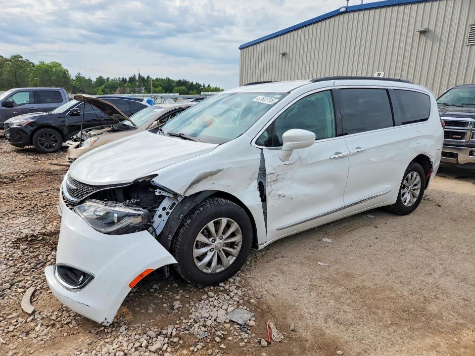 67662706 :رقم المزاد ، 2C4RC1BG5HR576960 vin ، 2017 Chrysler Pacifica مزاد بيع