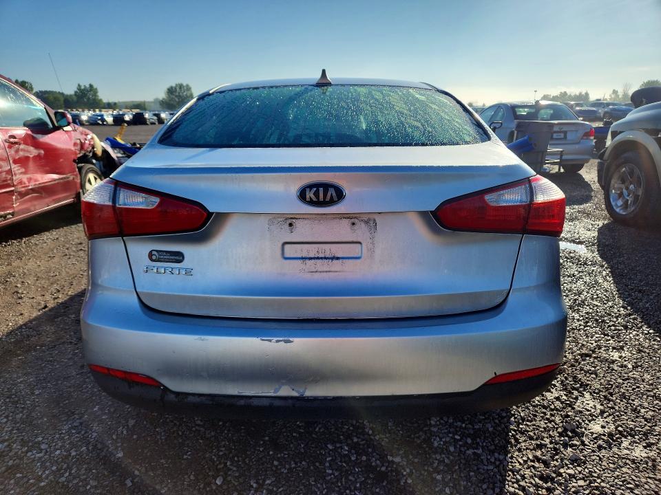 2014 Kia Forte მანქანა იყიდება აუქციონზე, vin: KNAFX4A60E5074087, აუქციონის ნომერი: 67035766