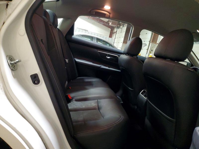 2018 Nissan Altima მანქანა იყიდება აუქციონზე, vin: 1N4AL3AP4JC231837, აუქციონის ნომერი: 70701516