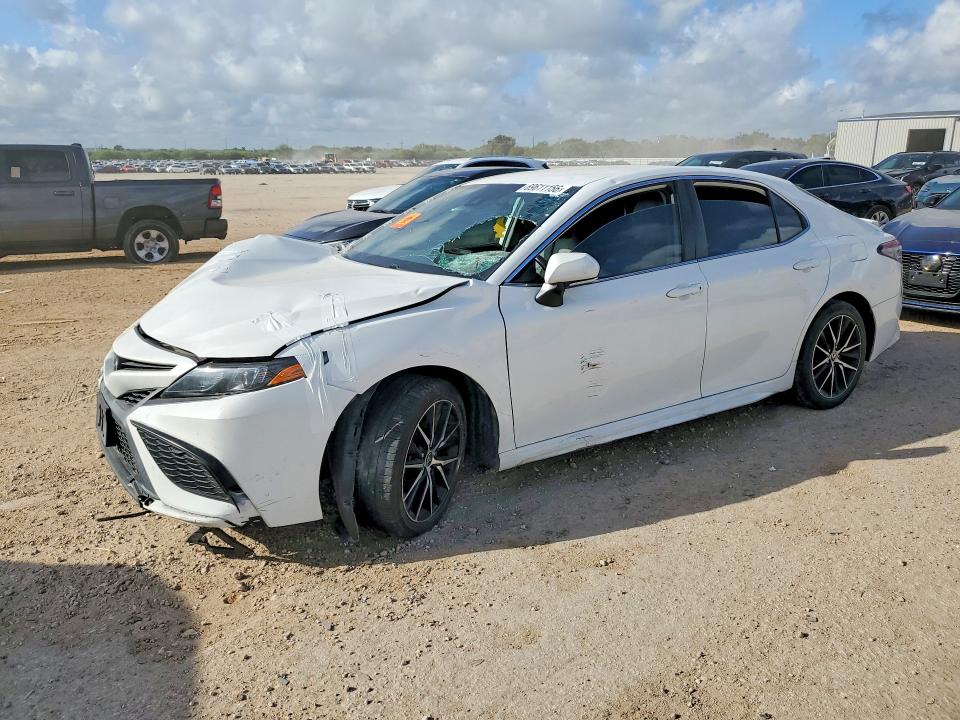 Aukcja sprzedaży 2022 Toyota Camry, vin: 4T1G11AK5NU057274, numer aukcji: 69611156