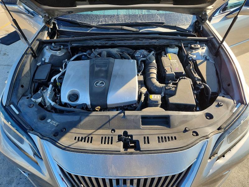 68507686 :رقم المزاد ، 58ABZ1B11KU031364 vin ، 2019 Lexus Es مزاد بيع