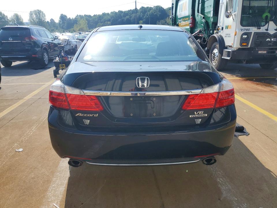 69502776 :رقم المزاد ، 1HGCR3F98FA027882 vin ، 2015 Honda Accord مزاد بيع