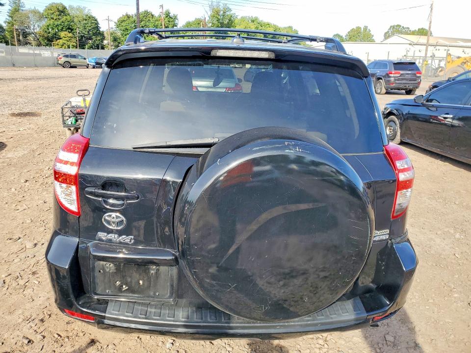 67639786 :رقم المزاد ، 2T3BF4DV1BW132915 vin ، 2011 Toyota Rav4 مزاد بيع