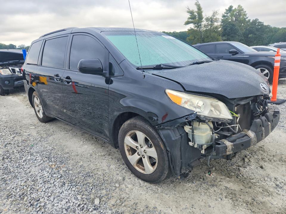 Продажа на аукционе авто 2014 Toyota Sienna, vin: 5TDYK3DCXES469359, номер лота: 69932116