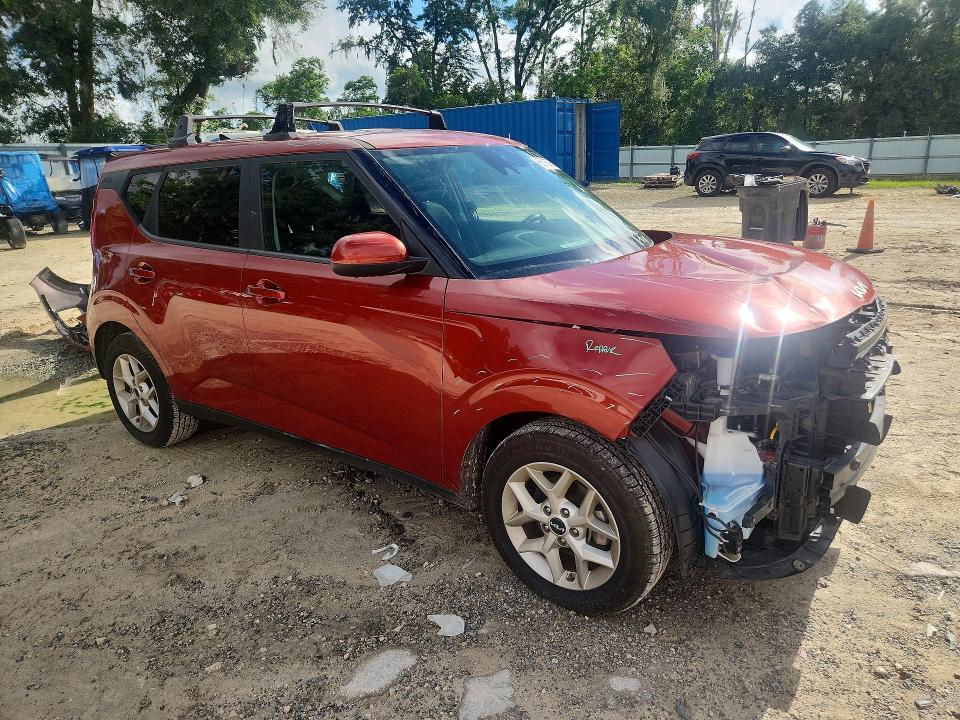 66712076 :رقم المزاد ، KNDJ23AU5N7811096 vin ، 2022 Kia Soul مزاد بيع