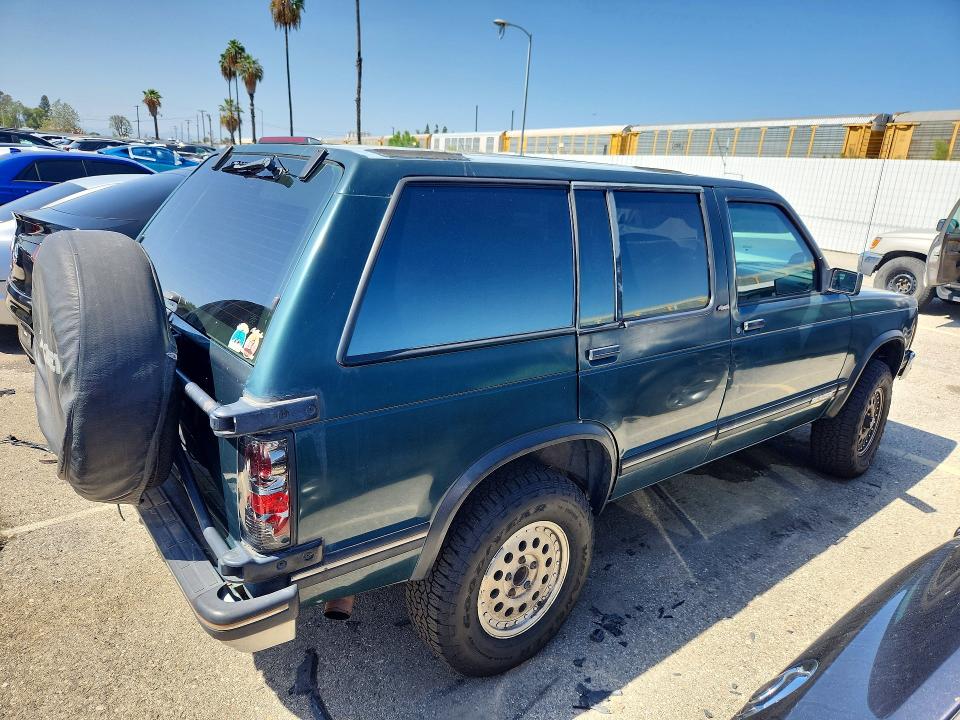 1994 Chevrolet Blazer მანქანა იყიდება აუქციონზე, vin: 1GNDT13W1R0132283, აუქციონის ნომერი: 69085456